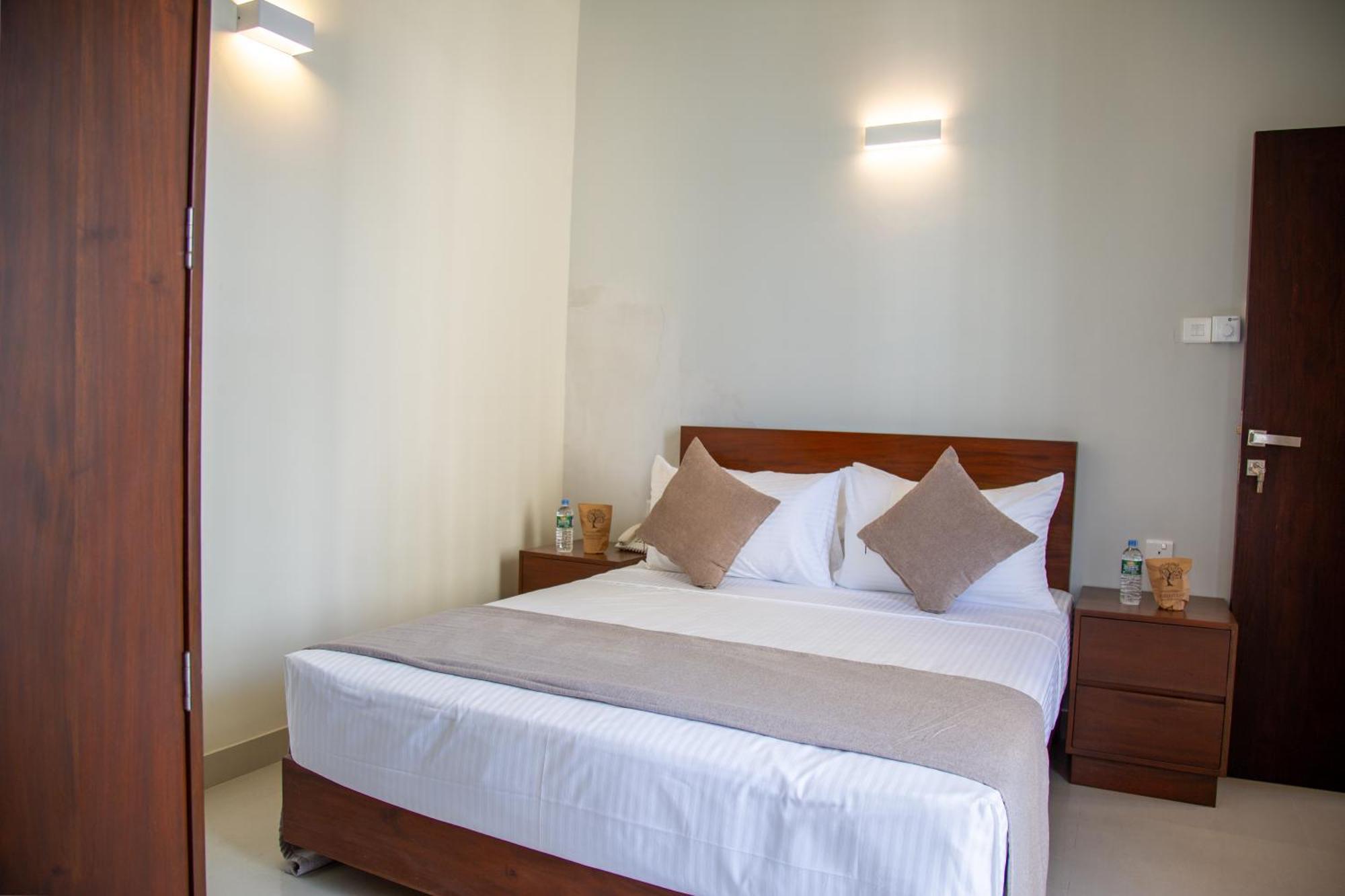Marine Suites Colombo Exterior photo