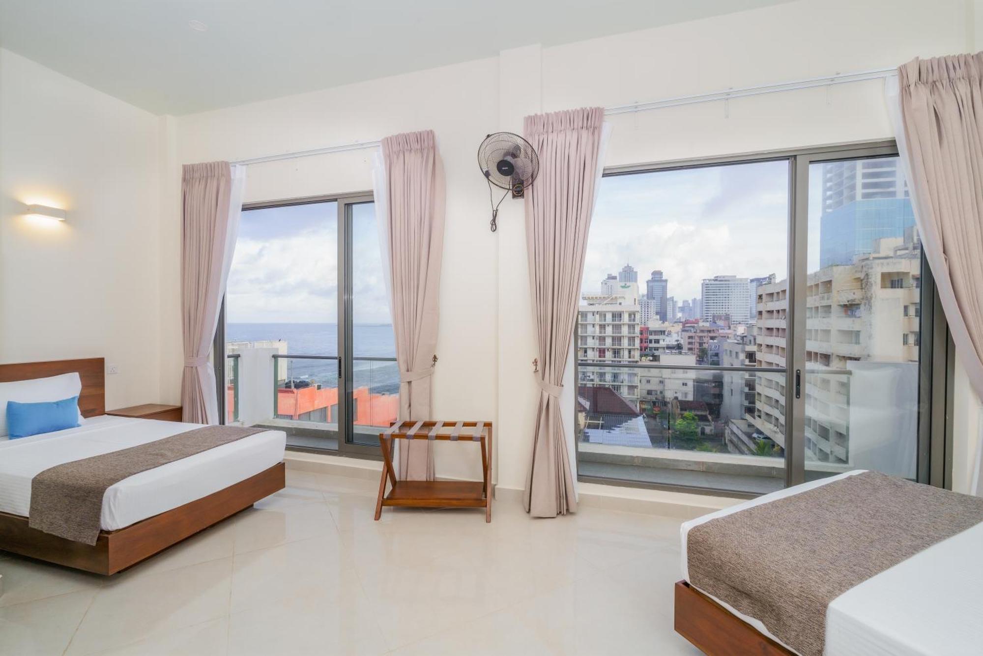 Marine Suites Colombo Exterior photo