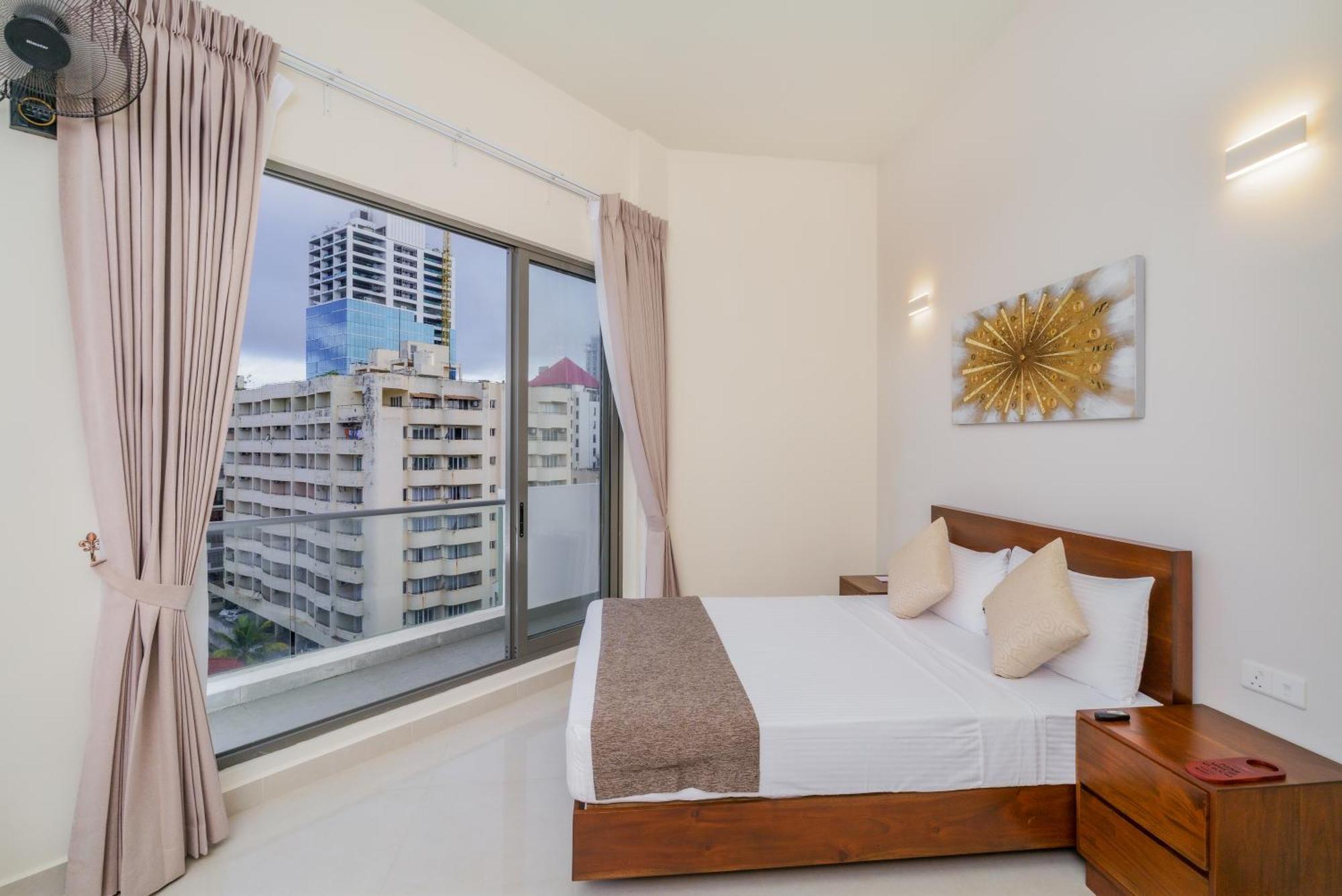 Marine Suites Colombo Exterior photo
