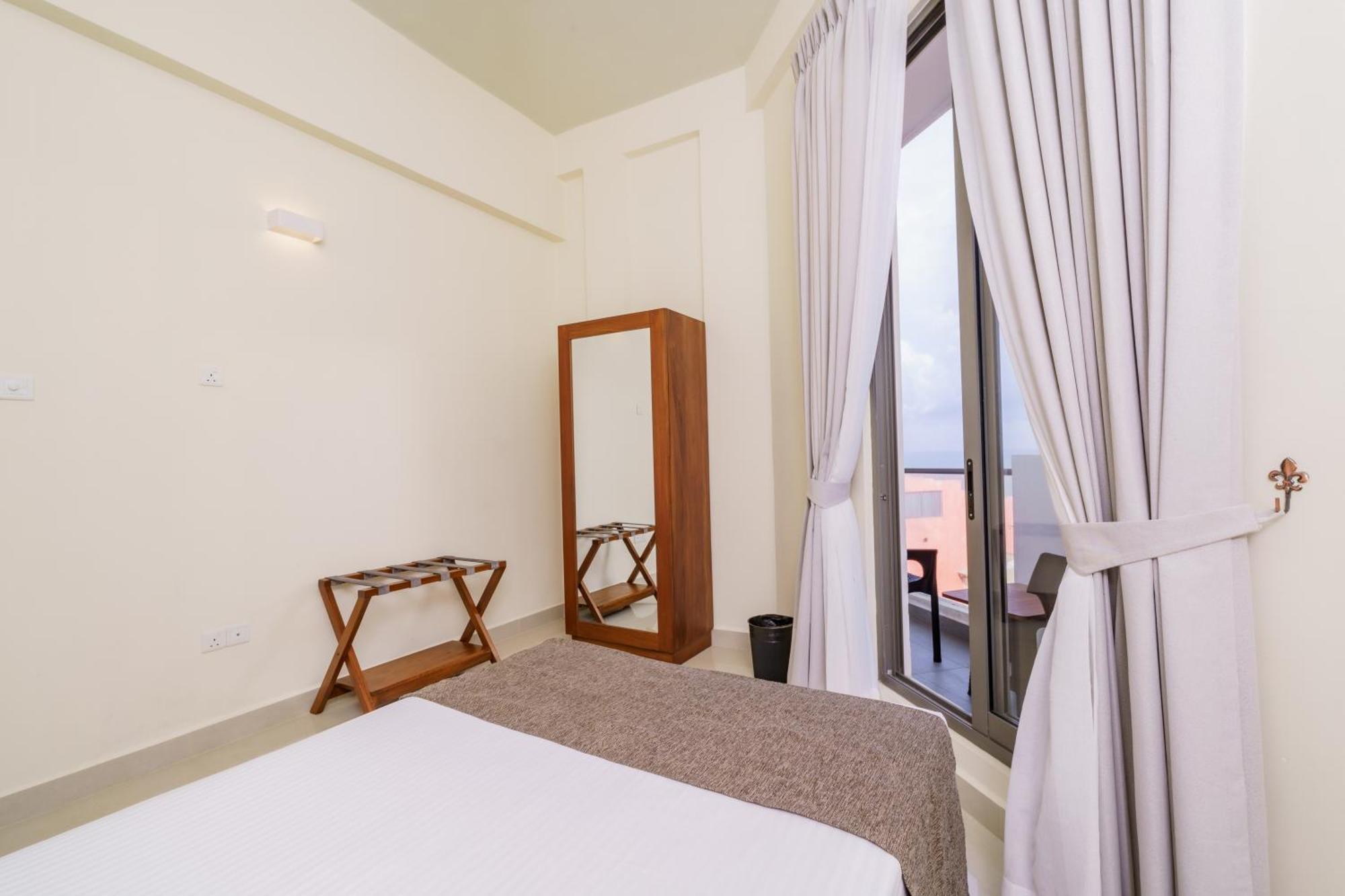 Marine Suites Colombo Exterior photo