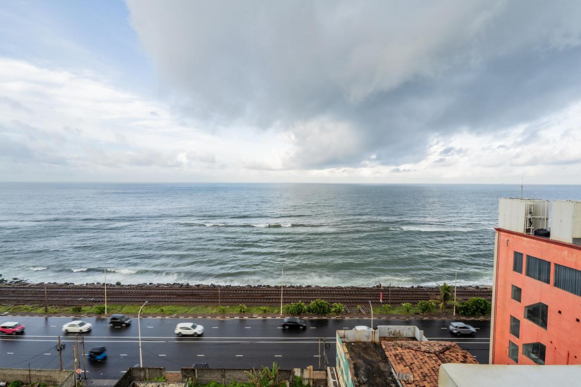 Marine Suites Colombo Exterior photo
